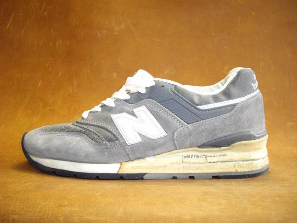 ソール貼り直し（New Balance 997）