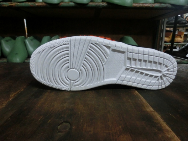 バンズスニーカー（VANS）のソール交換について！