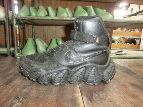 ナイキエアフェザーハイ(NIKE)ソール交換について!