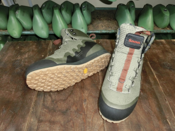 シムス（SIMMS）ウェーディングシューズをVibram ANGLERソールに交換！