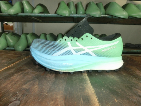 アシックス ASICS駅伝シューズ METASPEED SKY リソールについて！