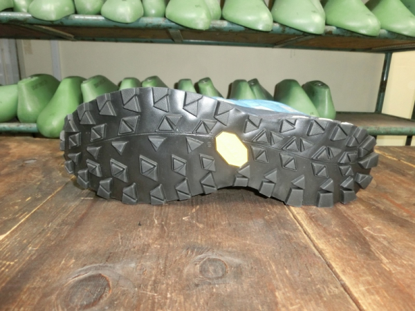 サロモン エックスエープロV8GTXのソール交換について！