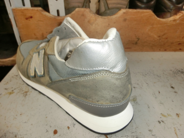 ニューバランス ソール貼り直しと踵革交換について！