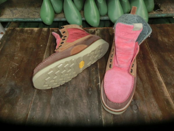 ホワイトマウンテニアリングをヴィブラムソールでソール交換！