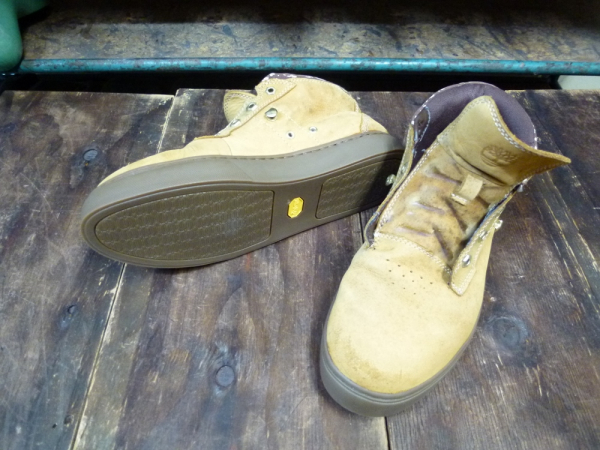 ティンバーランドのスニーカーをヴィブラムソールでソール交換！