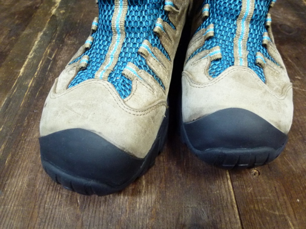 キーン（KEEN）のウォータープルーフハイキングシューズのソール交換について！