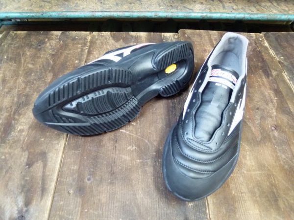 ミズノ（モレリア）サッカーシューズをヴィブラムソールでソールカスタム！